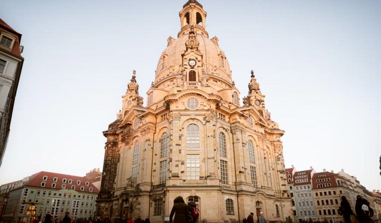 Urlaub Deutschland Reisen - Frauenkirche Dresden Neumarkt - Foto: Sebastian Weingart (DML-BY)