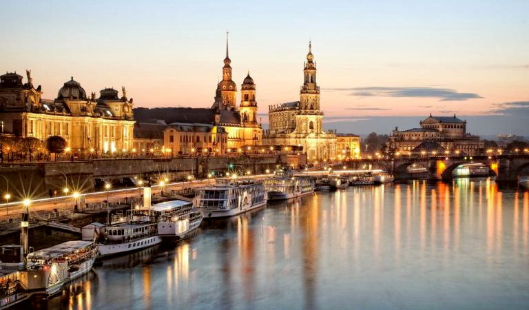 Urlaub Deutschland Reisen - Silhouette Dresden - Foto: Anja Upmeier (DML-BY)